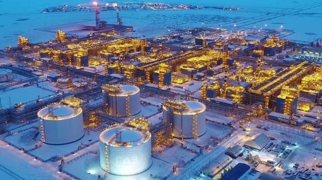 Châu Âu mua mạnh LNG Nga khi lệnh cấm treo lơ lửng