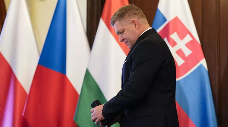 Thủ tướng Slovakia: Zelensky cố gắng thuyết phục EU rằng Ukraina đang thắng thế