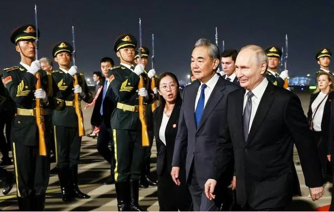 Trung Quốc trải thảm đỏ đón Tổng thống Nga Putin
