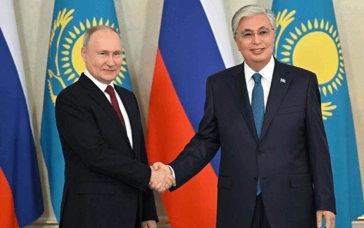 Tổng thống Putin bắt đầu chuyến thăm cấp Nhà nước tới Cộng hoà Kazakhstan
