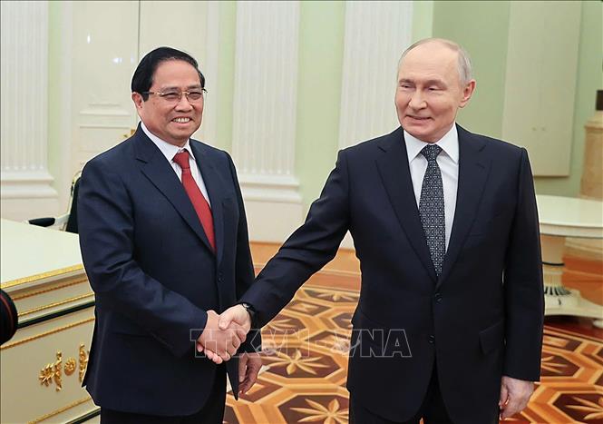Thủ tướng Phạm Minh Chính hội kiến Tổng thống Nga Vladimir Putin