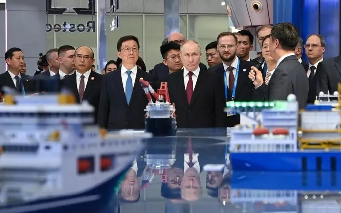 Cận cảnh Tổng thống Nga Putin thăm Cáp Nhĩ Tân (Trung Quốc)