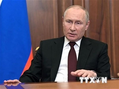 Tổng thống Nga Putin loại trừ khả năng quân sự hóa nền kinh tế