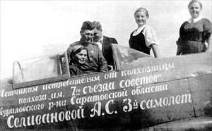 Ảnh hiếm về cách trang trí chiến cơ của phi công Liên Xô trong Thế chiến II