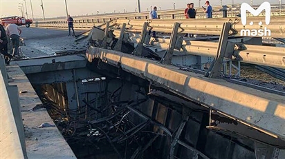 Báo Nga: Quan chức Crimea nói Ukraine tấn công gây hư hại cây cầu chiến lược 