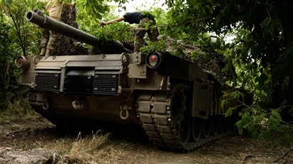 Lính Ukraine than thở về xe tăng do Mỹ viện trợ