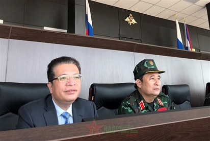 Đại sứ Việt Nam tại Liên bang Nga tới cổ vũ Đội tuyển xe tăng QĐND Việt Nam thi đấu