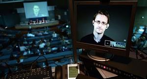 Luật sư riêng tiết lộ cuộc sống của Edward Snowden ở Nga
