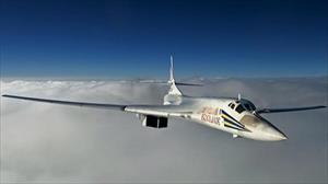 Kỷ niệm thành lập không quân tầm xa, Nga công bố video về cuộc diễn tập Tu-160 và Tu-95
