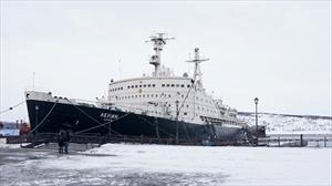 Tàu phá băng nguyên tử đầu tiên và 30 năm tung hoành ở vùng cực