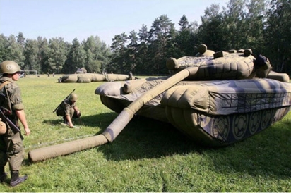 Anh gửi lượng lớn vũ khí 'mồi nhử' cho Ukraine để qua mặt Nga