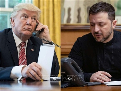 Tổng thống Mỹ điện đàm với Tổng thống Ukraine