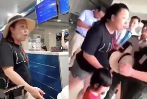 Làm rõ về nữ hành khách gây “náo loạn”, thóa mạ nhân viên tại sân bay