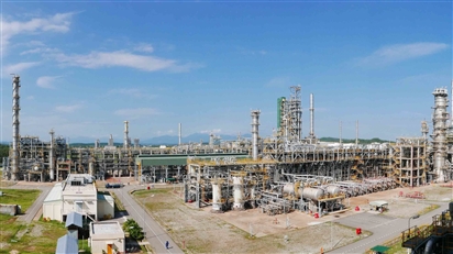 Nhà máy lọc dầu lớn nhất thế giới ký hợp đồng ''khủng'' với Nga