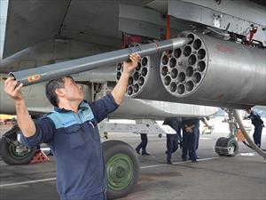 Nga “mời” Việt Nam, ĐNÁ mua rocket S-13T cho Su-30