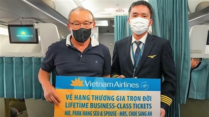 Vietnam Airlines tặng HLV Park Hang Seo vé bay Thương gia trọn đời Hàn Quốc-Việt Nam