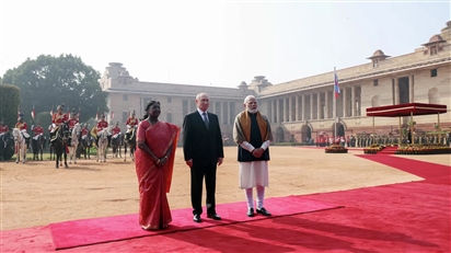 Tổng thống Vladimir Putin bắt đầu hội kiến với Tổng thống Ấn Độ Droupadi Murmu