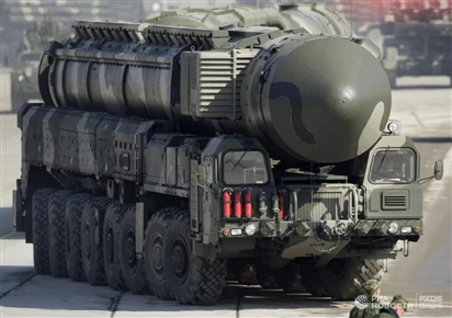 Nga di chuyển vũ khí hạt nhân tới Belarus