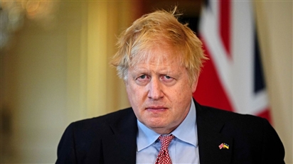 Thủ tướng Anh khẳng định không từ chức dù nhiều bộ trưởng rời nhiệm sở