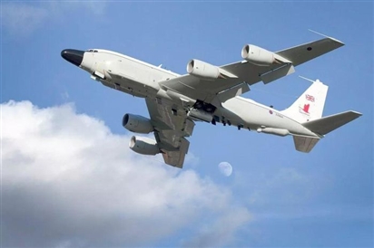 Máy bay trinh sát Anh được phát hiện gần biên giới Crưm