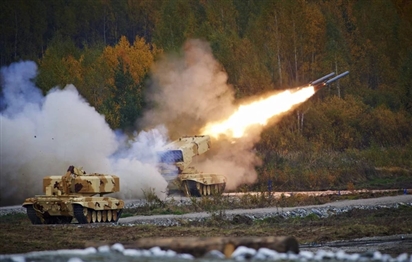 Nga điều siêu pháo ''lửa mặt trời'' tấn công phòng tuyến miền Đông Ukraine