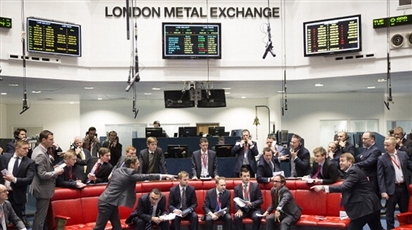 Sàn giao dịch kim loại London không có kế hoạch loại bỏ kim loại Nga khỏi hệ thống