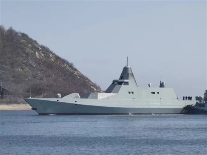 Trung Quốc bắt đầu thử nghiệm tàu hộ vệ tàng hình bí ẩn