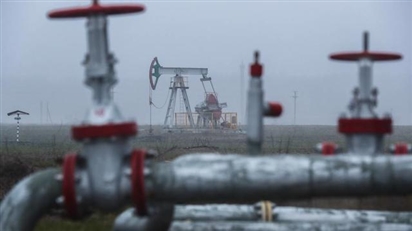 Ba Lan có thể hủy bỏ tất cả hợp đồng mua dầu mỏ của Nga
