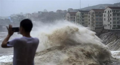 Bão Lupit đổ bộ, Trung Quốc sơ tán khoảng 60.000 người