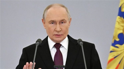 Tổng thống Nga Putin: Vụ LLVT Ukraina tập kích Starobelsk mâu thuẫn với đề nghị gặp mặt của Zelensky