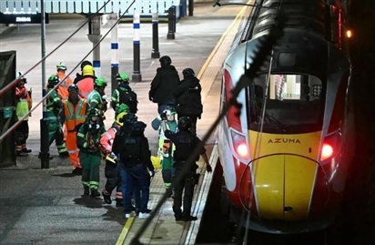 Anh xác định nghi phạm trong vụ tấn công bằng dao trên tàu hỏa