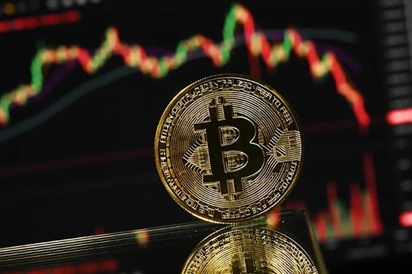 Bitcoin lao dốc 30%: 3 “cơn bão” đang đe dọa đồng tiền số lớn nhất thế giới