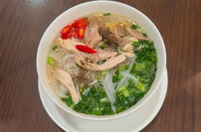 Nên bỏ bữa sáng hay bữa tối để giảm cân?