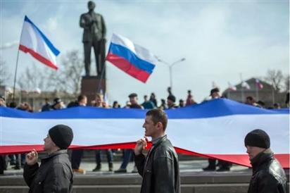 Chúng ta về nhà thôi!: Trưng cầu dân ý, sáp nhập và thống nhất giờ - Crưm năm 2014