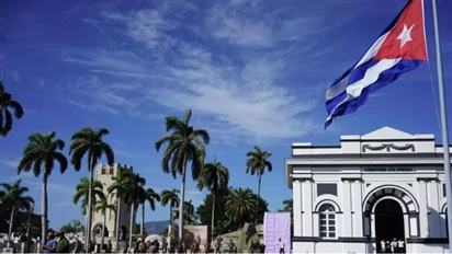 Chủ tịch Cuba gọi Mỹ là những kẻ hành quyết sau khi áp đặt lệnh trừng phạt mới