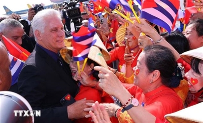 Bí thư Thứ nhất, Chủ tịch nước Cuba bắt đầu thăm cấp Nhà nước tới Việt Nam