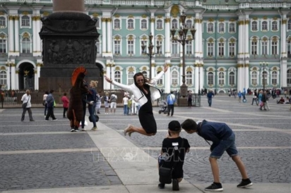 Nga xem xét nới lỏng thị thực để thu hút du khách Việt Nam