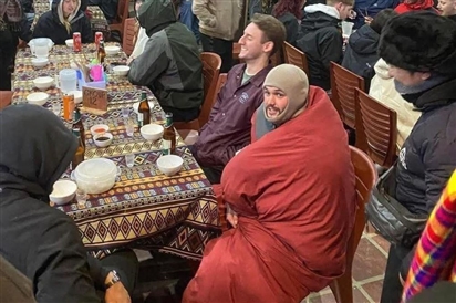 Khách Tây chỉ cách 'sinh tồn' ở Việt Nam vào mùa đông