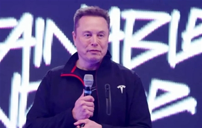 Elon Musk 'ẵm' gói lương gây chấn động 1.000 tỷ USD