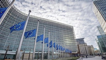 EU tự hủy hoại nền kinh tế của mình và lao xuống vực thẳm như đế chế La Mã thời suy tàn
