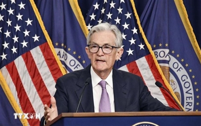 Chủ tịch Fed lo ngại thị trường việc làm giảm sút
