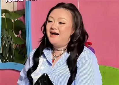 Xuân Mai khóc khi trở lại
