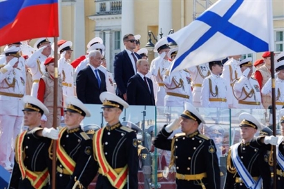 Tổng thống Nga Putin: Hải quân và các nhà khoa học đã đảm bảo vị thế cường quốc hàng hải của Nga