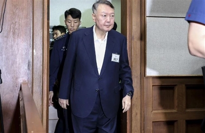 Cựu Tổng thống Hàn Quốc Yoon Suk Yeol hầu tòa vì cáo buộc gây nội loạn