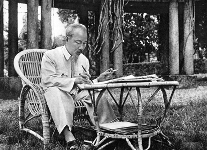 Những bài học còn nguyên giá trị về phong cách sống tối giản của Bác Hồ