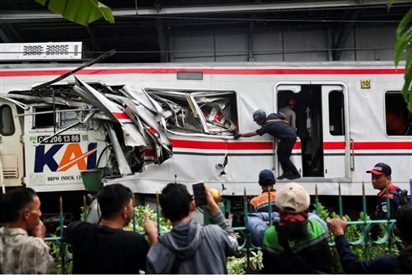 Indonesia kết luận vụ 2 đoàn tàu đâm nhau - xe VinFast không gặp lỗi