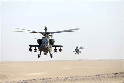Mỹ trút không kích đáp trả vụ rơi trực thăng Apache, Iran cảnh báo gắt