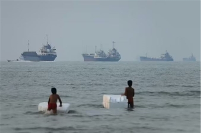 Iran lại tuyên bố đóng eo biển Hormuz, cảnh báo tung đòn đáp trả khốc liệt