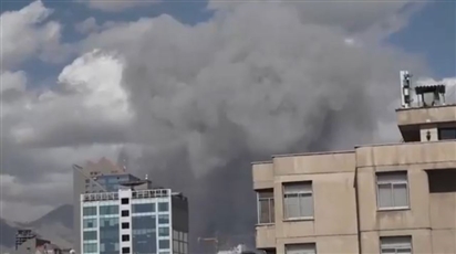 Khói đen bao phủ Tehran trong ngày không kích thứ hai