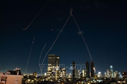 Xung đột tại Trung Đông: Ghi nhận hàng chục tiếng nổ lớn tại Tel Aviv